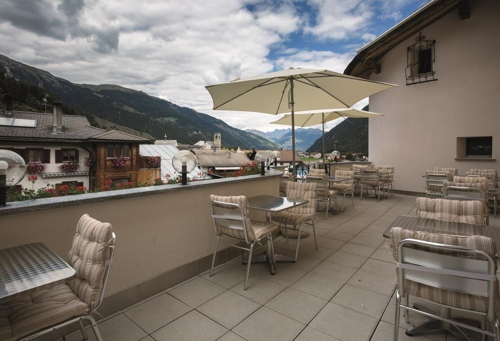 Hotel Helvetia Mustair Bagian luar foto
