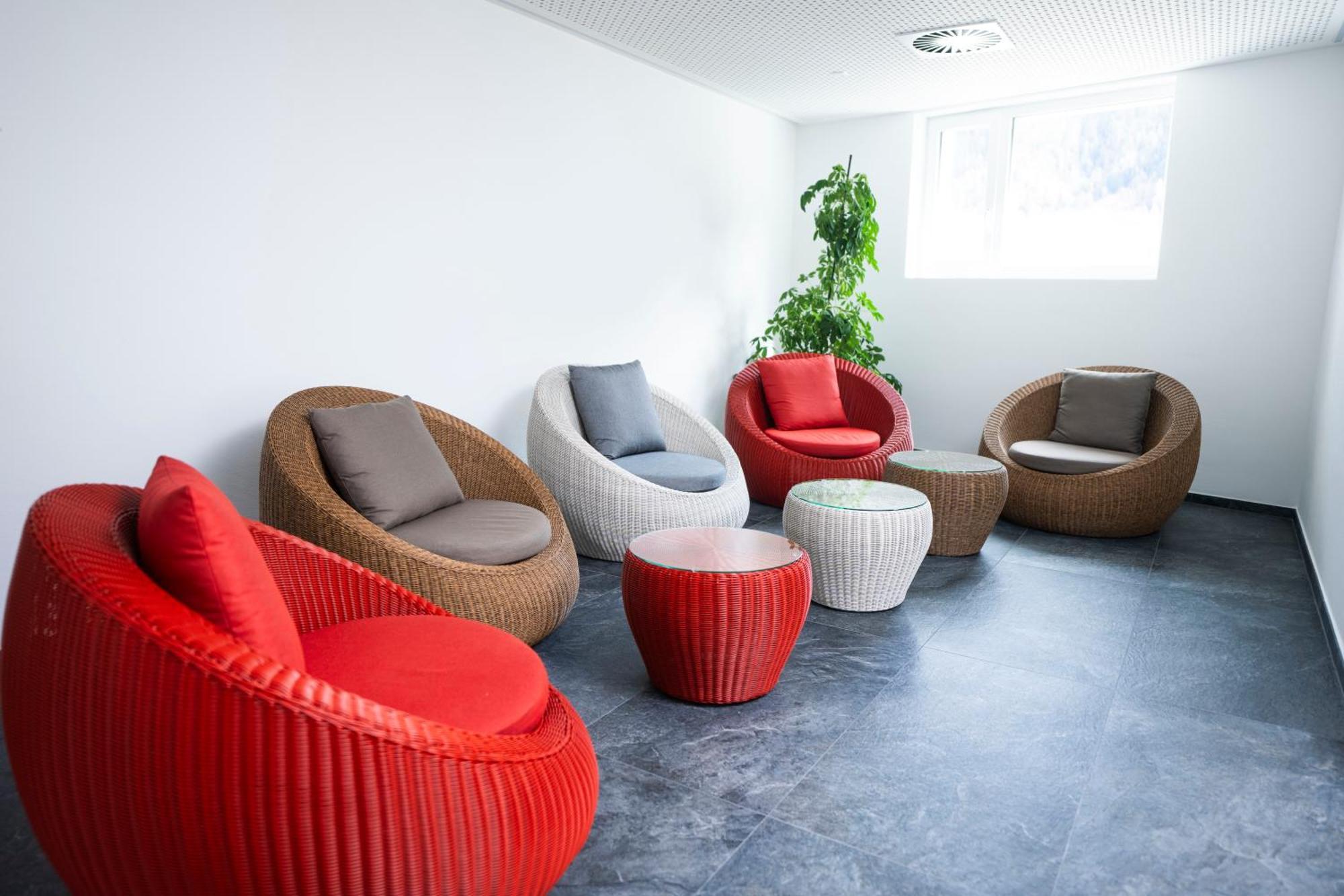 Hotel Helvetia Mustair Bagian luar foto