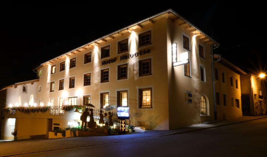 Hotel Helvetia Mustair Bagian luar foto
