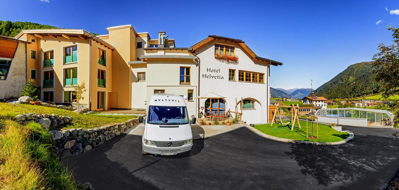 Hotel Helvetia Mustair Bagian luar foto