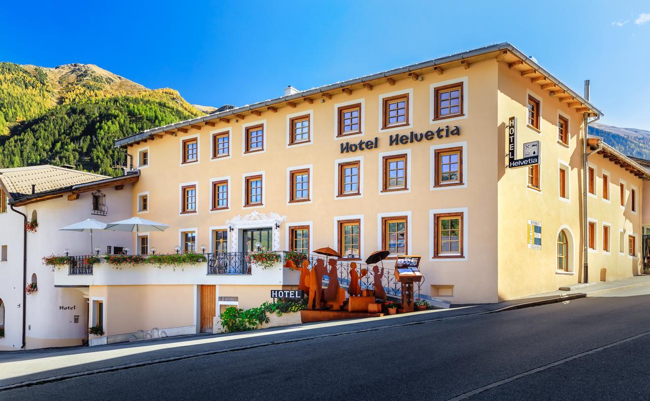 Hotel Helvetia Mustair Bagian luar foto